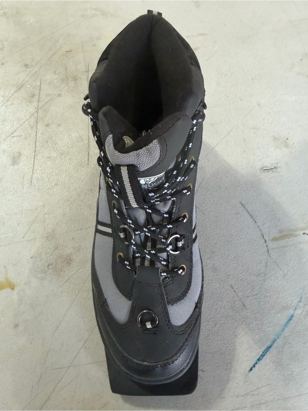 3M Thinsulate Black and Gray Men's Insulated Hiking Boots
